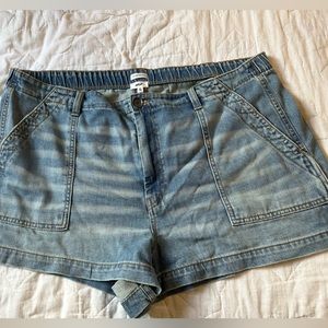 Aerie XXL Light Wash denim shorts